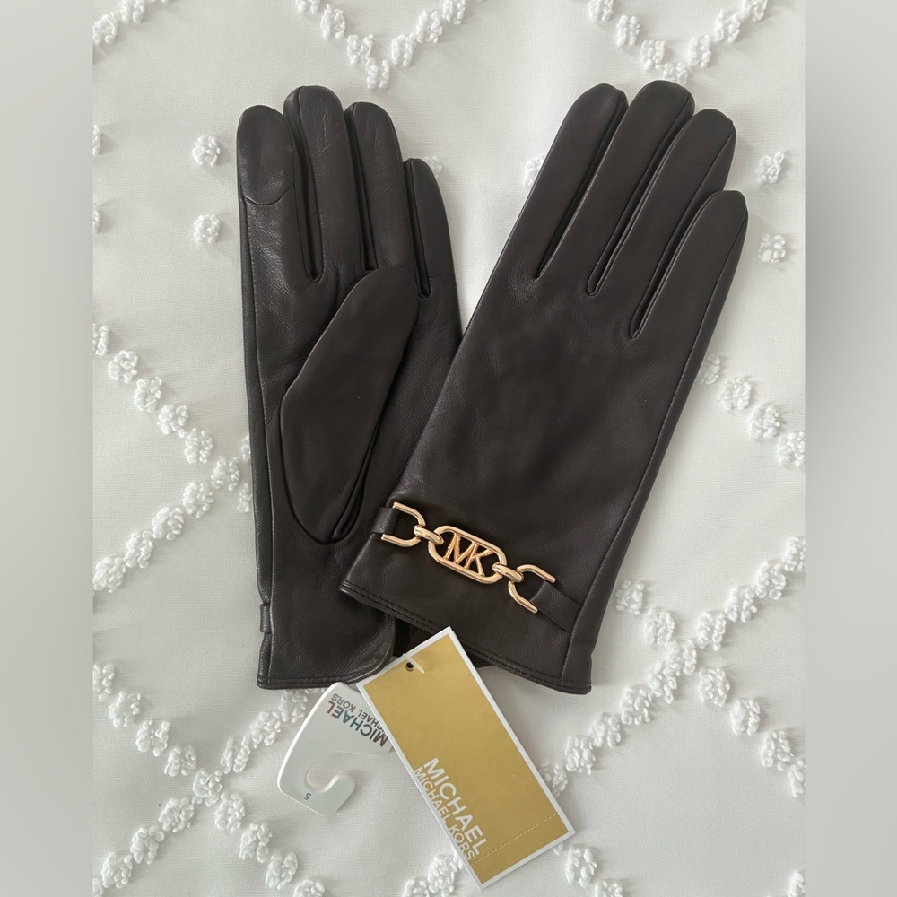 Michaels Brown Touchscreen-Compatible Gloves